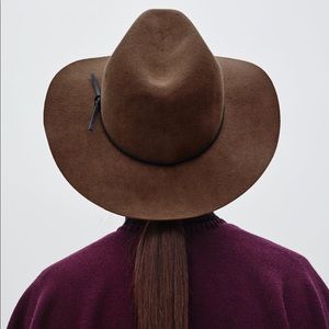 Aritzia - Wilfred Cecile Wool Hat